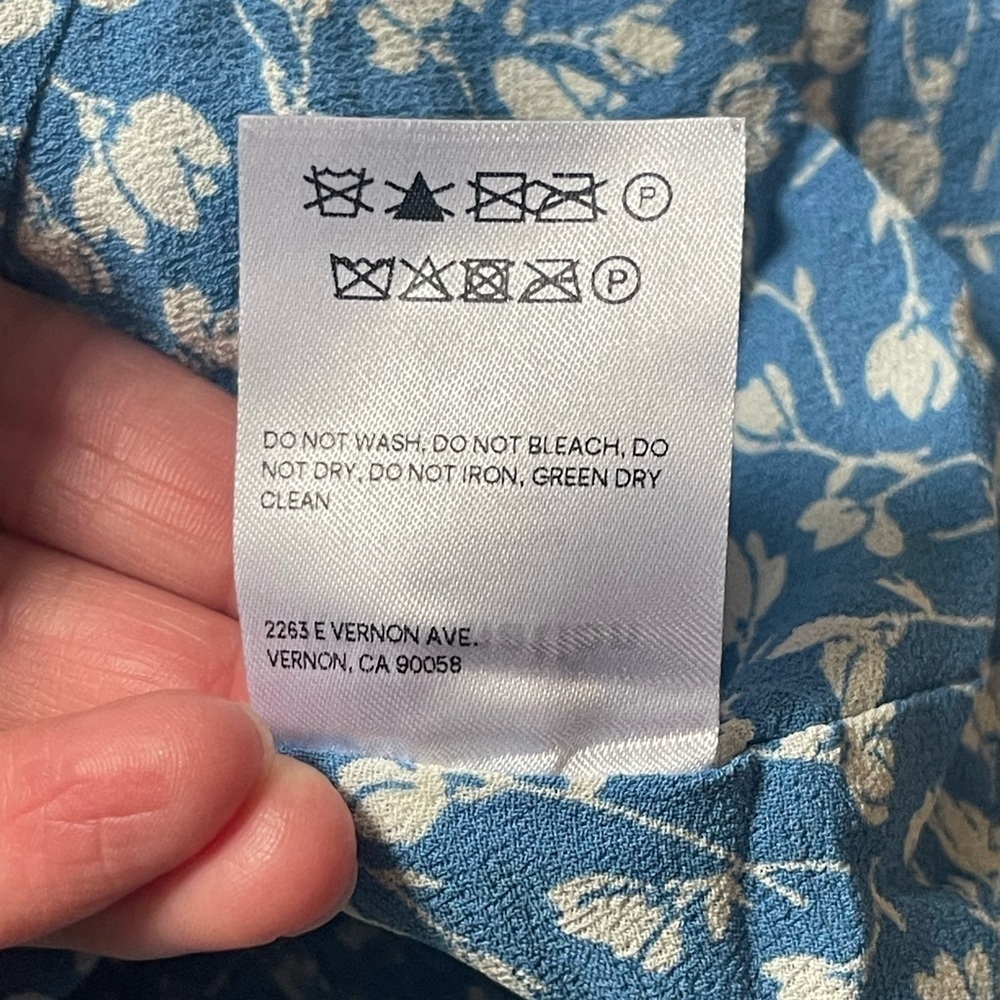 Reformation Blue Floral Tie-Strap top size 6 - Picture 10 of 10